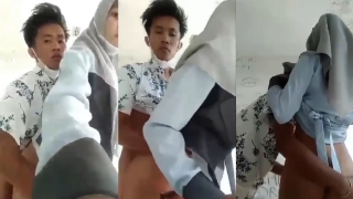 Bokep Smp Abg Jilbab Di Sodok Pacar Dari Belakang
